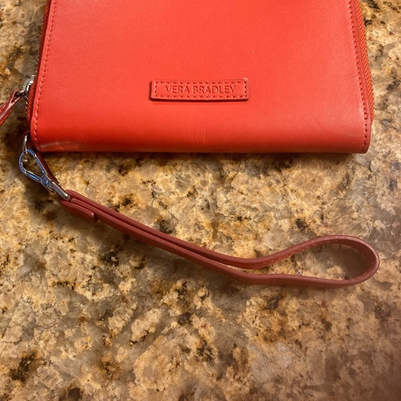 Clutch/wallet/wristlet - Picture 2 of 8